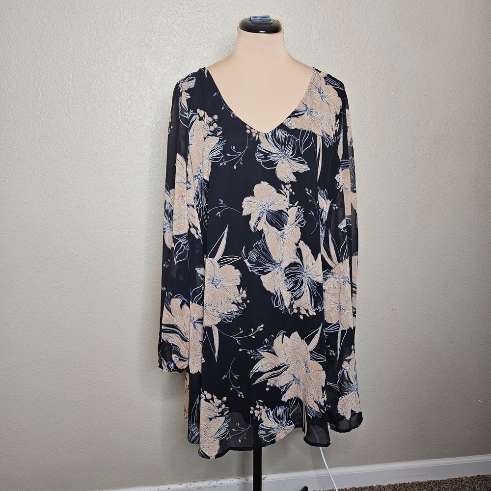 Entro XL Black Floral V-Neck Long Sleeve Chiffon Trapeze Dress